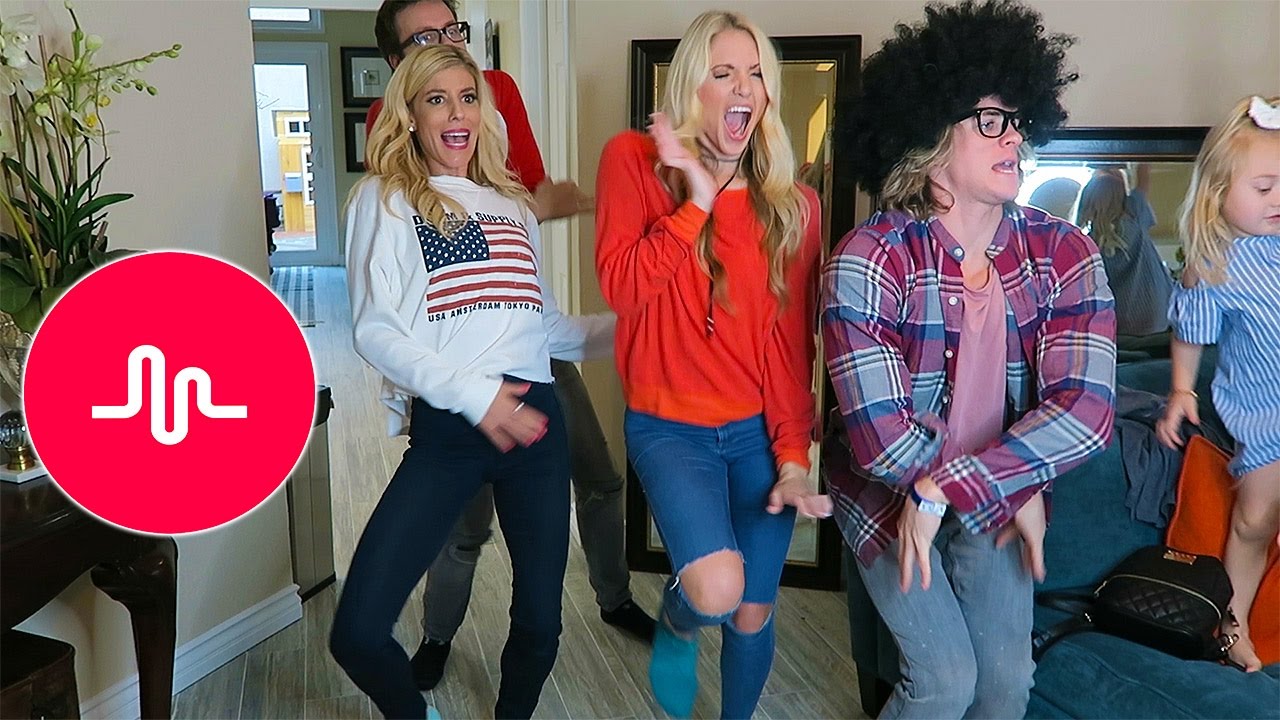 Musical.ly Couple's Challenge with Cole and Sav (Watch Everleigh react to our Tik Tok videos)