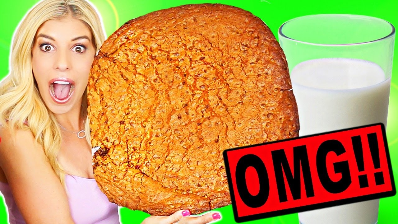 WORLD'S LARGEST GIANT CHOCOLATE CHIP COOKIE!! (20,000+ CALORIES)
