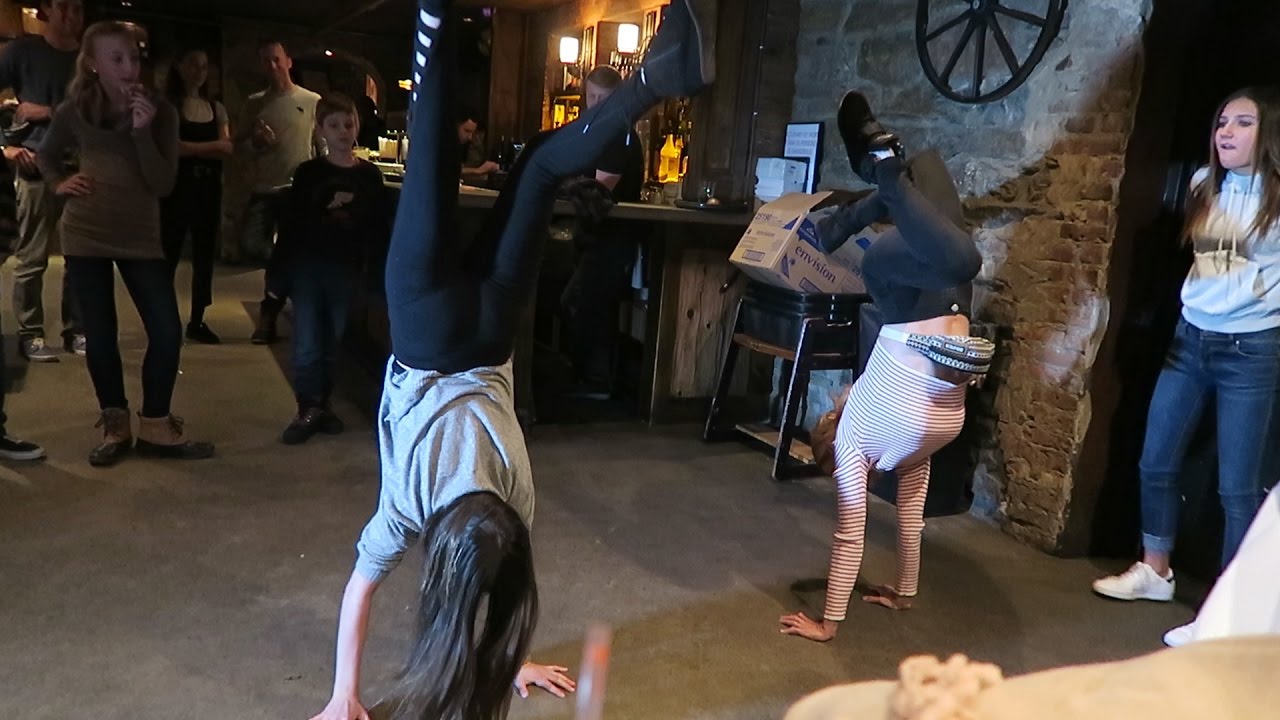 HANDSTAND BATTLE IN NYC - (Day 29)